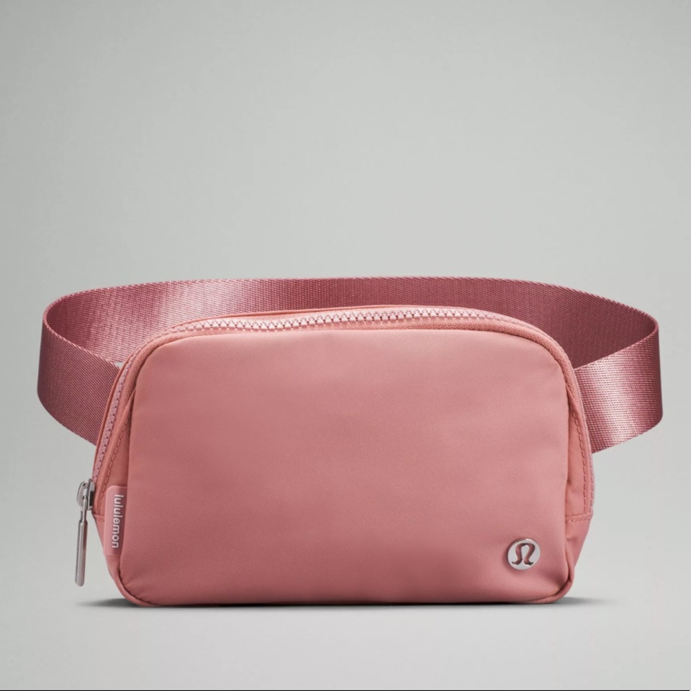 COPY - Lululemon Everywhere Belt Bag Pastel Pink NWT